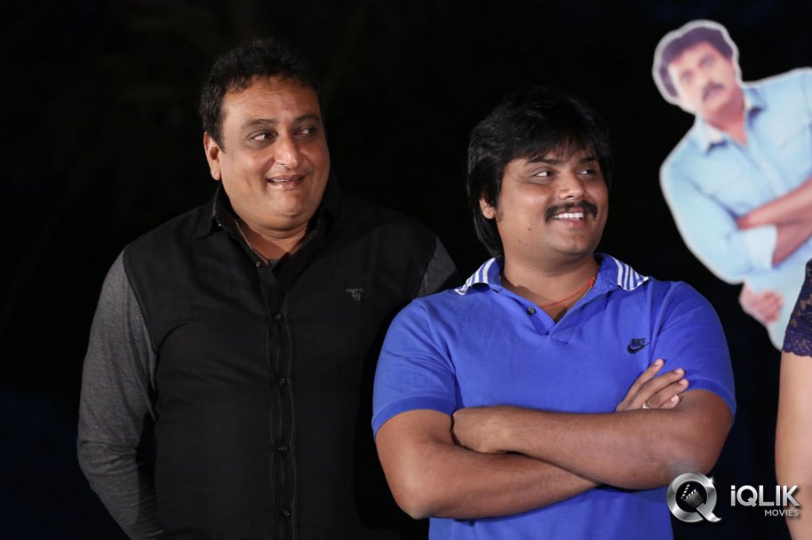 Sunil-Birthday-Celebrations-with-Bheemavaram-Bullodu-Team